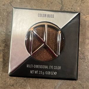 IL MAKIAGE - Brown sparkly glitter eye shadow - NEW IN BOX!!